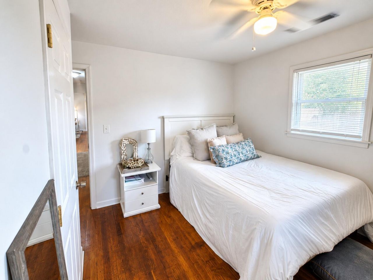 115 Camelot Drive Photo 4