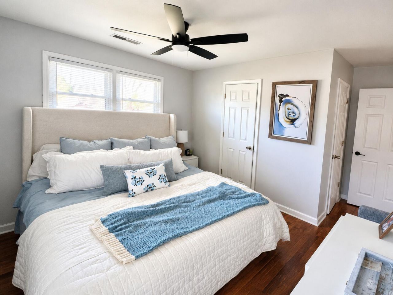 115 Camelot Drive Photo 6