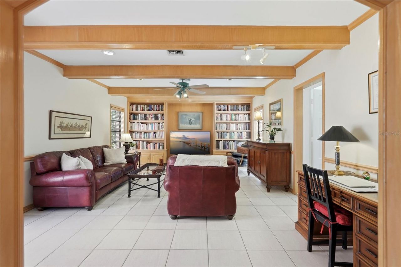 100 72nd Street S, Saint Petersburg, FL 33707 Photo