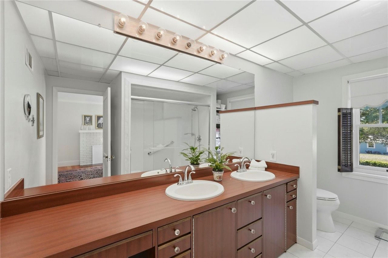 100 72nd Street S, Saint Petersburg, FL 33707 Photo