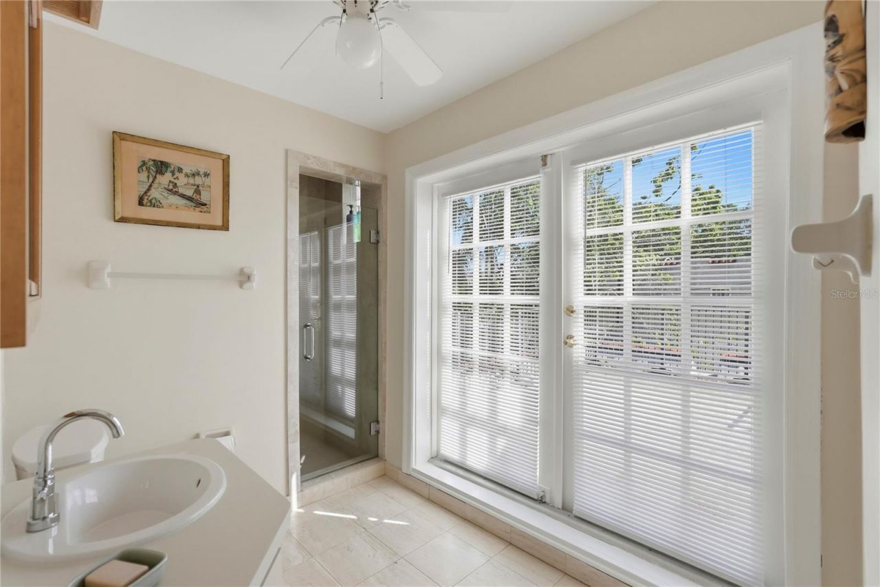 100 72nd Street S, Saint Petersburg, FL 33707 Photo