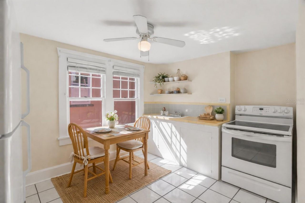 100 72nd Street S, Saint Petersburg, FL 33707 Photo