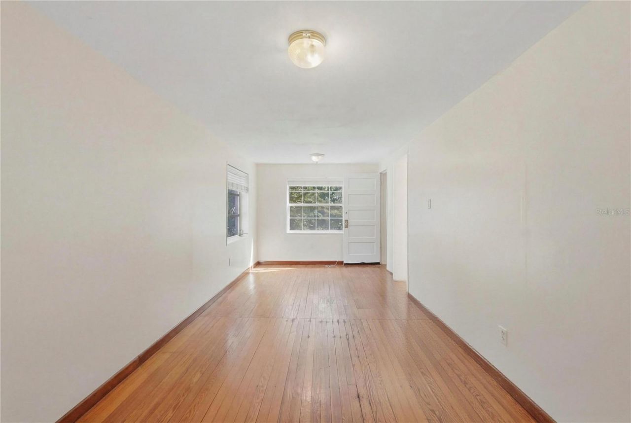 100 72nd Street S, Saint Petersburg, FL 33707 Photo