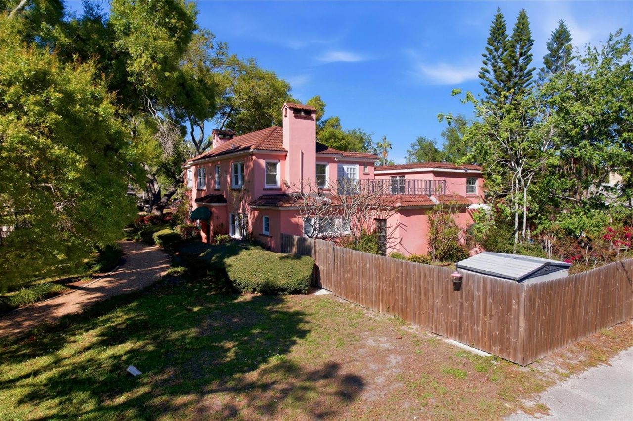 100 72nd Street S, Saint Petersburg, FL 33707 Photo