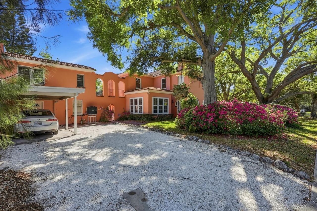 100 72nd Street S, Saint Petersburg, FL 33707 Photo