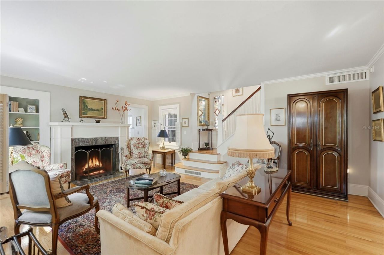 100 72nd Street S, Saint Petersburg, FL 33707 Photo