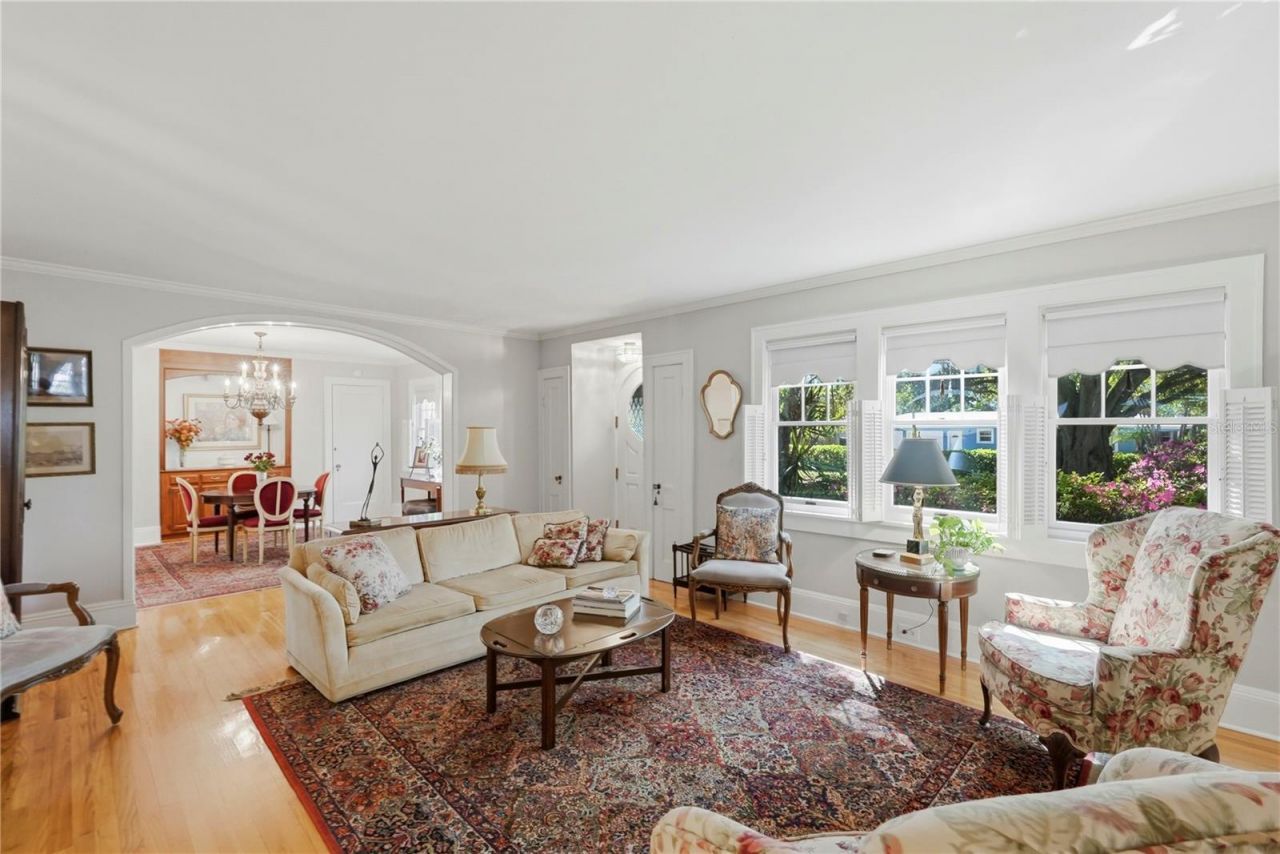 100 72nd Street S, Saint Petersburg, FL 33707 Photo