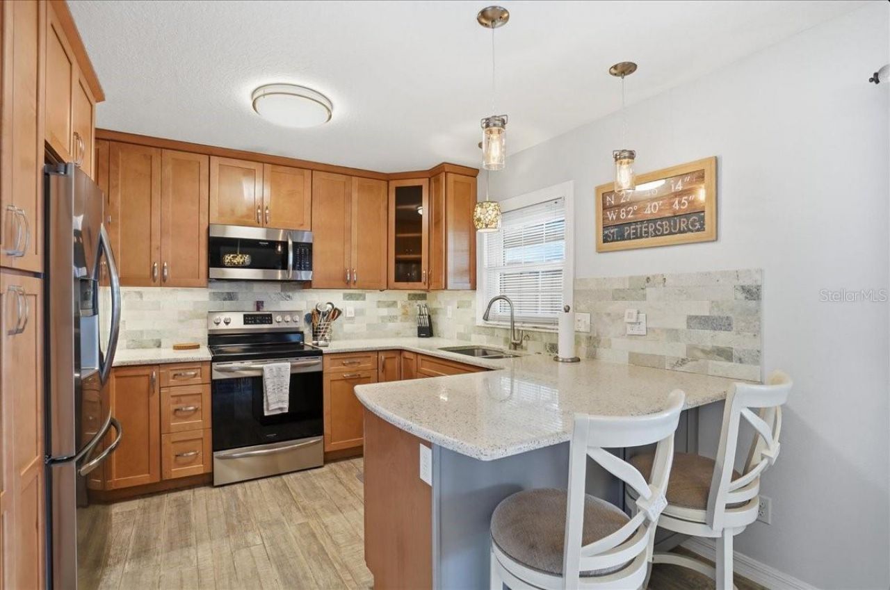 205 Pompano Drive Se, Unit B, Saint Petersburg, FL 33705 Photo