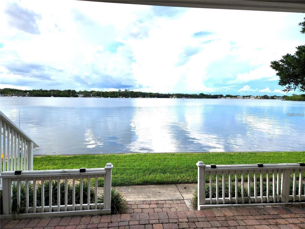 205 Pompano Drive Se, Unit B, Saint Petersburg, FL 33705 Photo