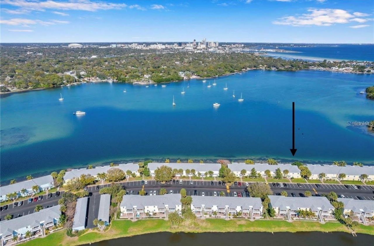 205 Pompano Drive Se, Unit B, Saint Petersburg, FL 33705 Photo