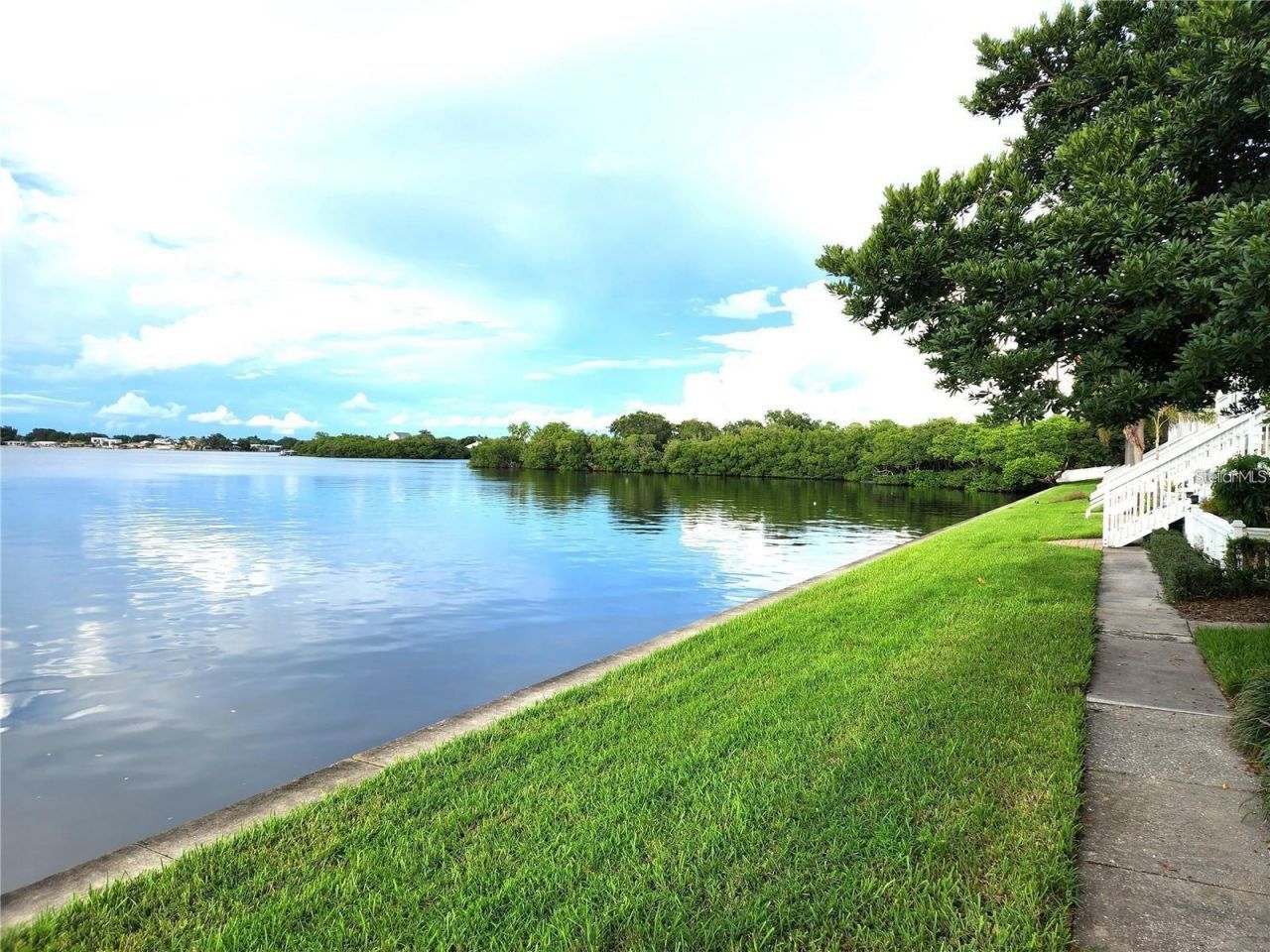 205 Pompano Drive Se, Unit B, Saint Petersburg, FL 33705 Photo