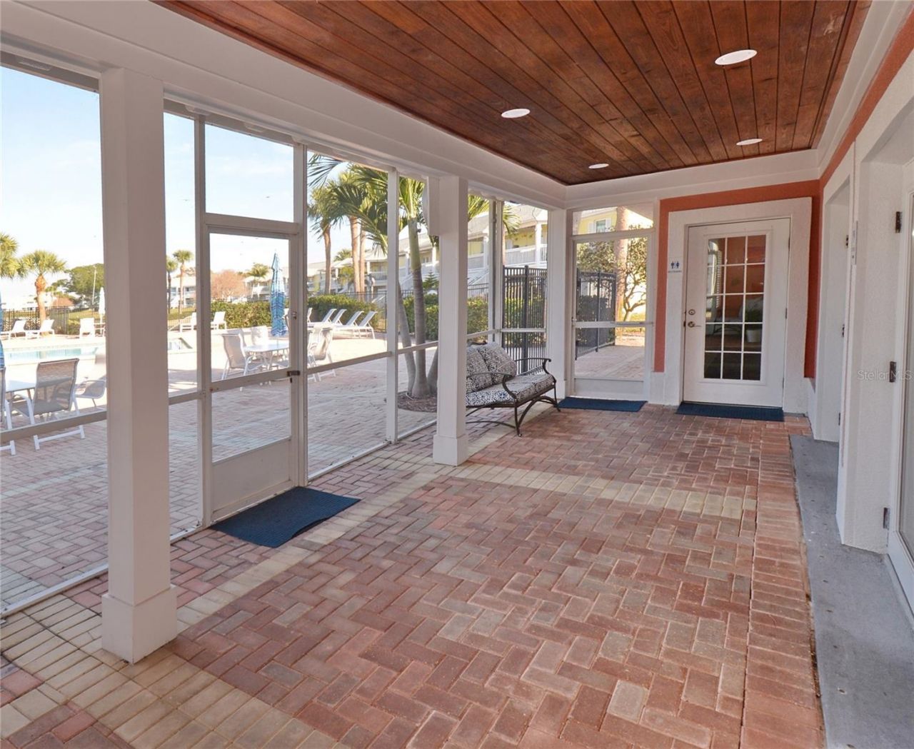 205 Pompano Drive Se, Unit B, Saint Petersburg, FL 33705 Photo