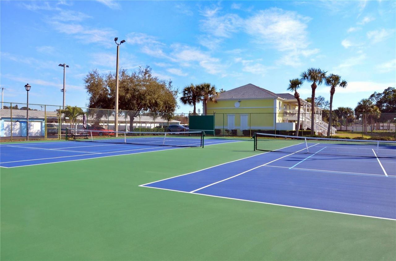 205 Pompano Drive Se, Unit B, Saint Petersburg, FL 33705 Photo