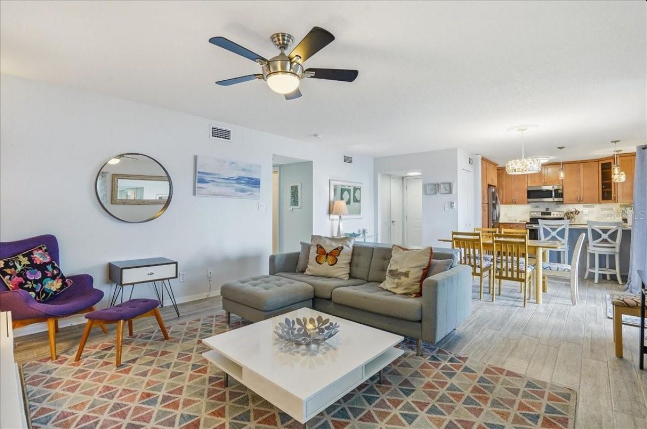 205 Pompano Drive Se, Unit B, Saint Petersburg, FL 33705 Photo