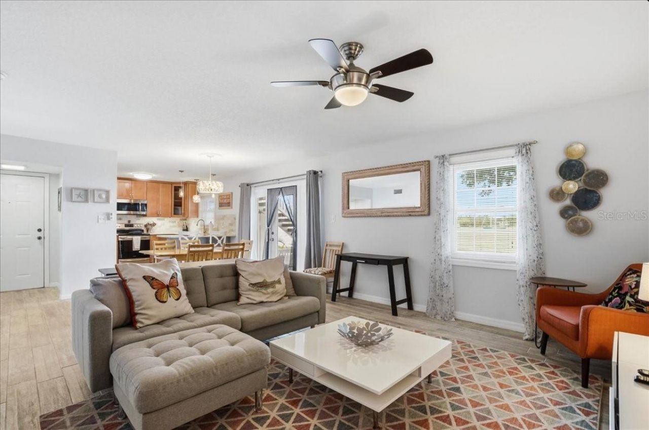 205 Pompano Drive Se, Unit B, Saint Petersburg, FL 33705 Photo