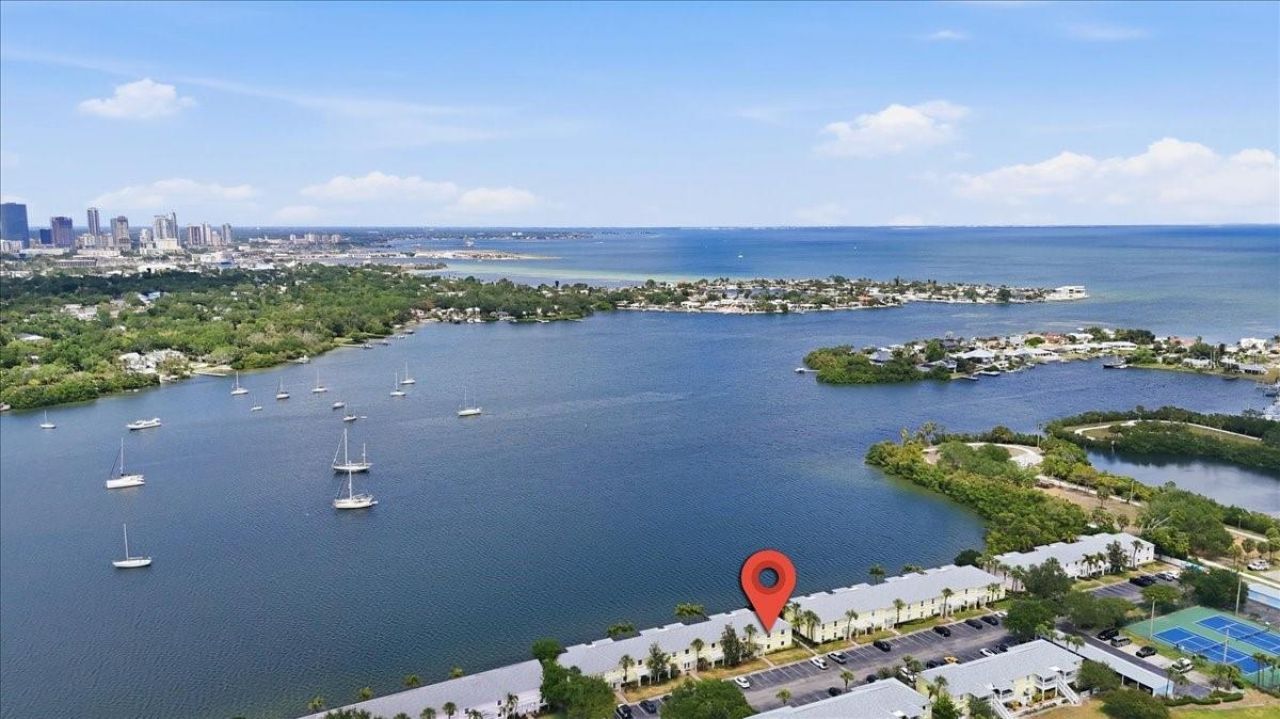 205 Pompano Drive Se, Unit B, Saint Petersburg, FL 33705 Photo