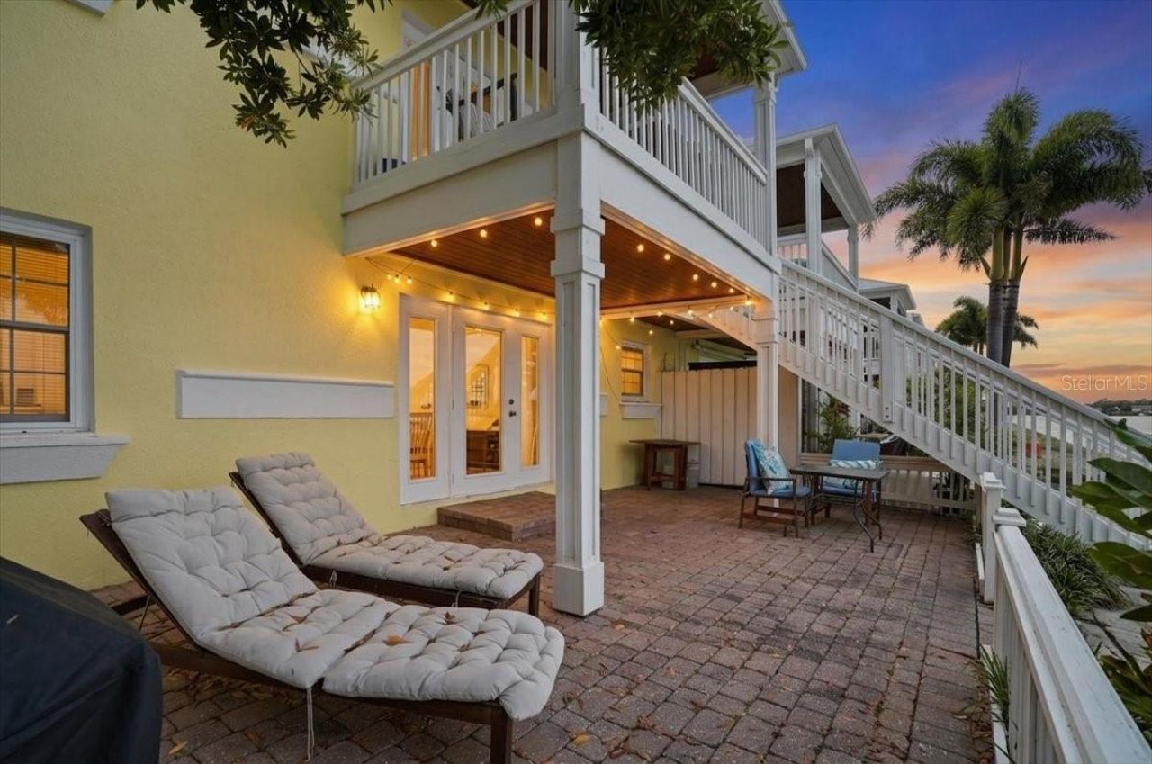 205 Pompano Drive Se, Unit B, Saint Petersburg, FL 33705 Photo