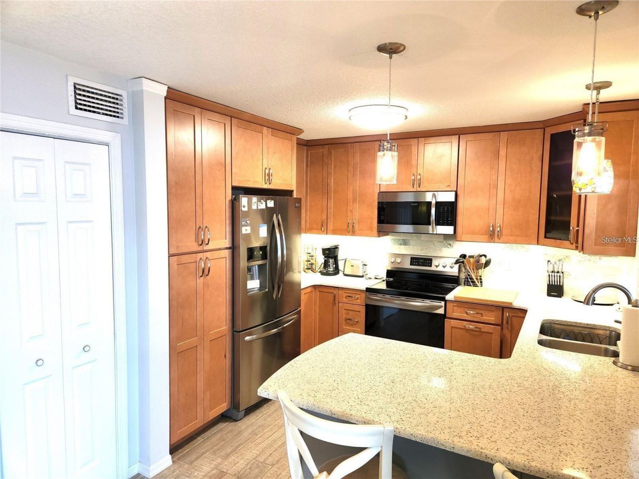 205 Pompano Drive Se, Unit B, Saint Petersburg, FL 33705 Photo