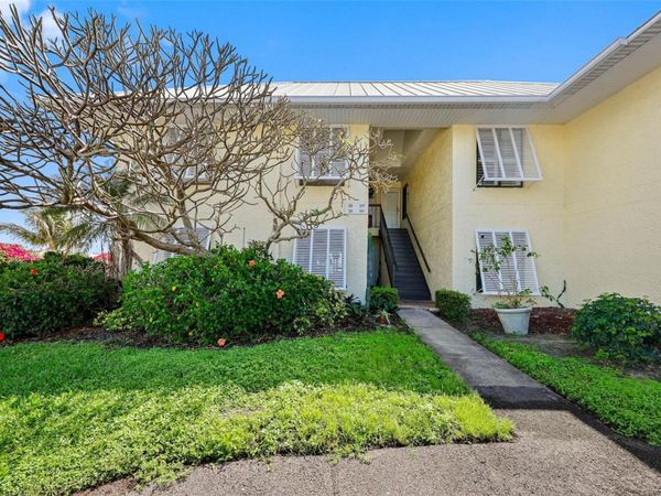 7300 SUNSHINE SKYWAY LANE S, Unit 210, ST PETERSBURG, FL 33711