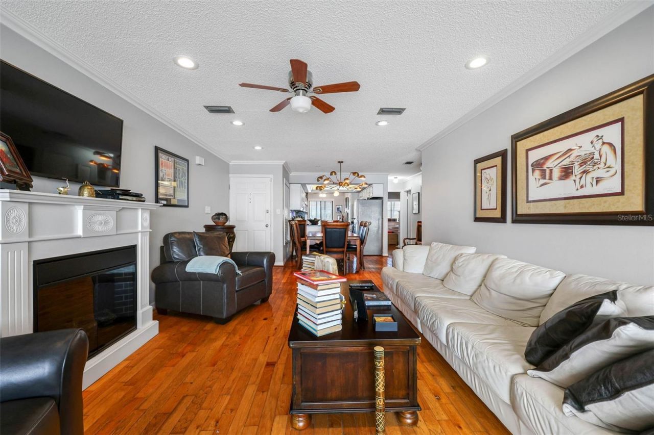 7300 Sunshine Skyway Lane S, Unit 210, Saint Petersburg, FL 33711 Photo