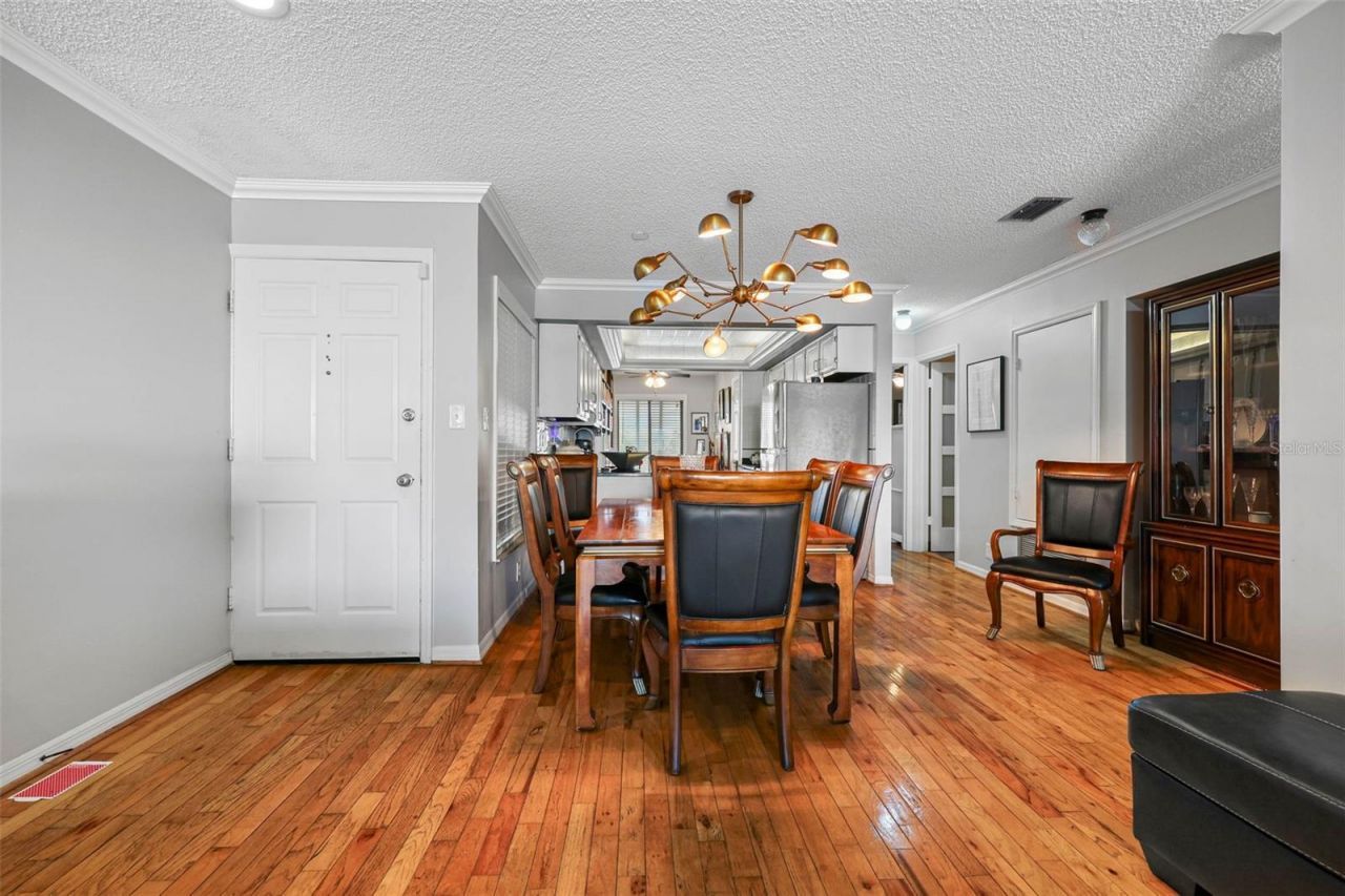 7300 Sunshine Skyway Lane S, Unit 210, Saint Petersburg, FL 33711 Photo