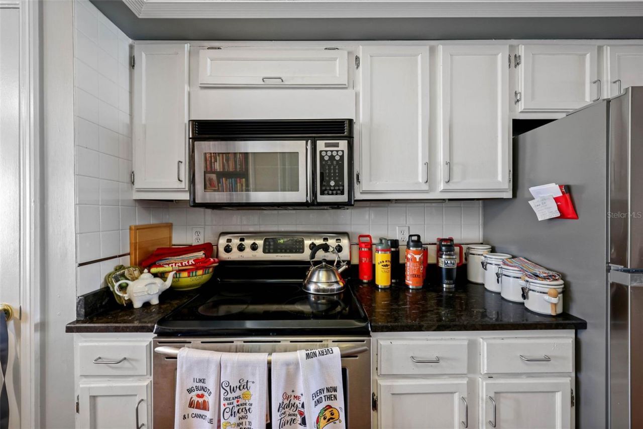 7300 Sunshine Skyway Lane S, Unit 210, Saint Petersburg, FL 33711 Photo