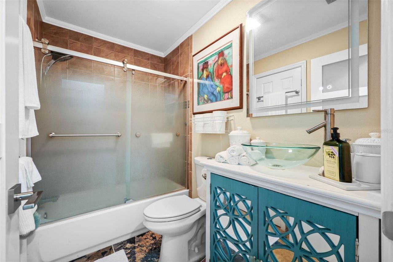 7300 Sunshine Skyway Lane S, Unit 210, Saint Petersburg, FL 33711 Photo