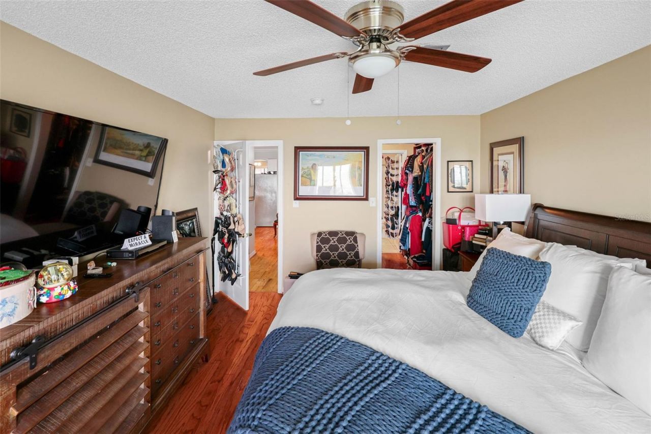 7300 Sunshine Skyway Lane S, Unit 210, Saint Petersburg, FL 33711 Photo