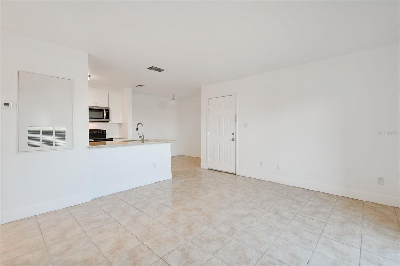 1400 Gandy Boulevard N, Unit 412, Saint Petersburg, FL 33702 Photo