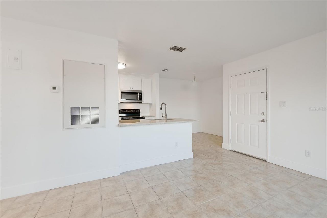 1400 Gandy Boulevard N, Unit 412, Saint Petersburg, FL 33702 Photo