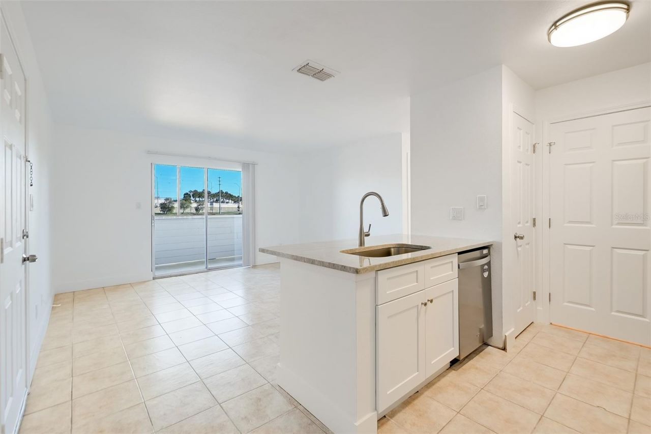 1400 Gandy Boulevard N, Unit 412, Saint Petersburg, FL 33702 Photo