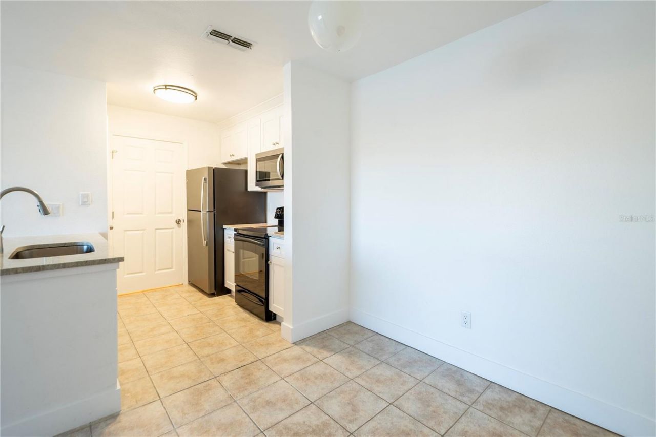 1400 Gandy Boulevard N, Unit 412, Saint Petersburg, FL 33702 Photo