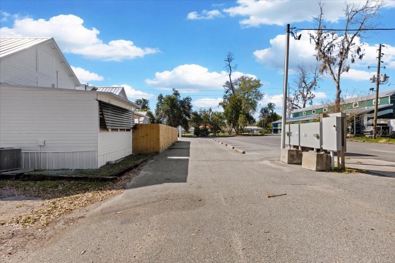 115 NW 1st Street , Trenton, FL 32693 Photo