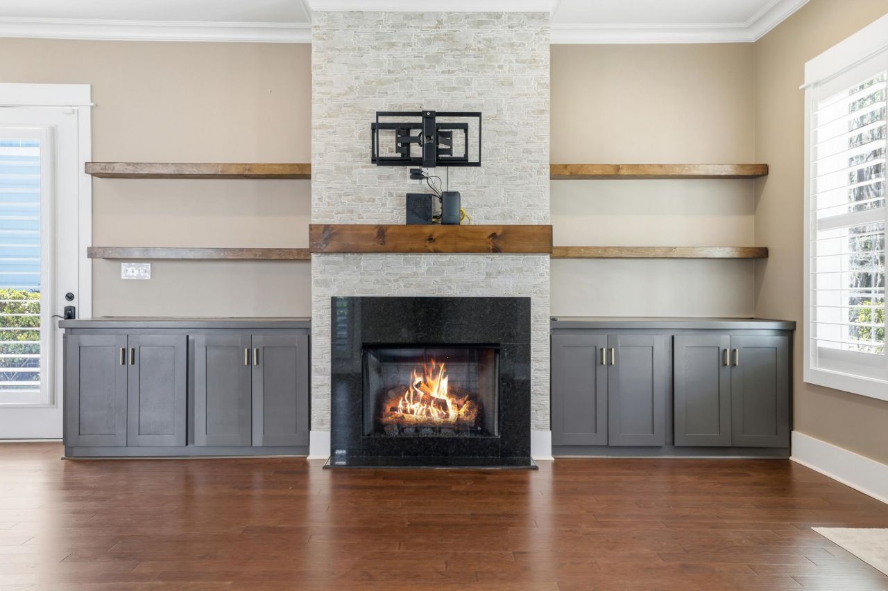 202 Spreading Oak Dr. Photo 12