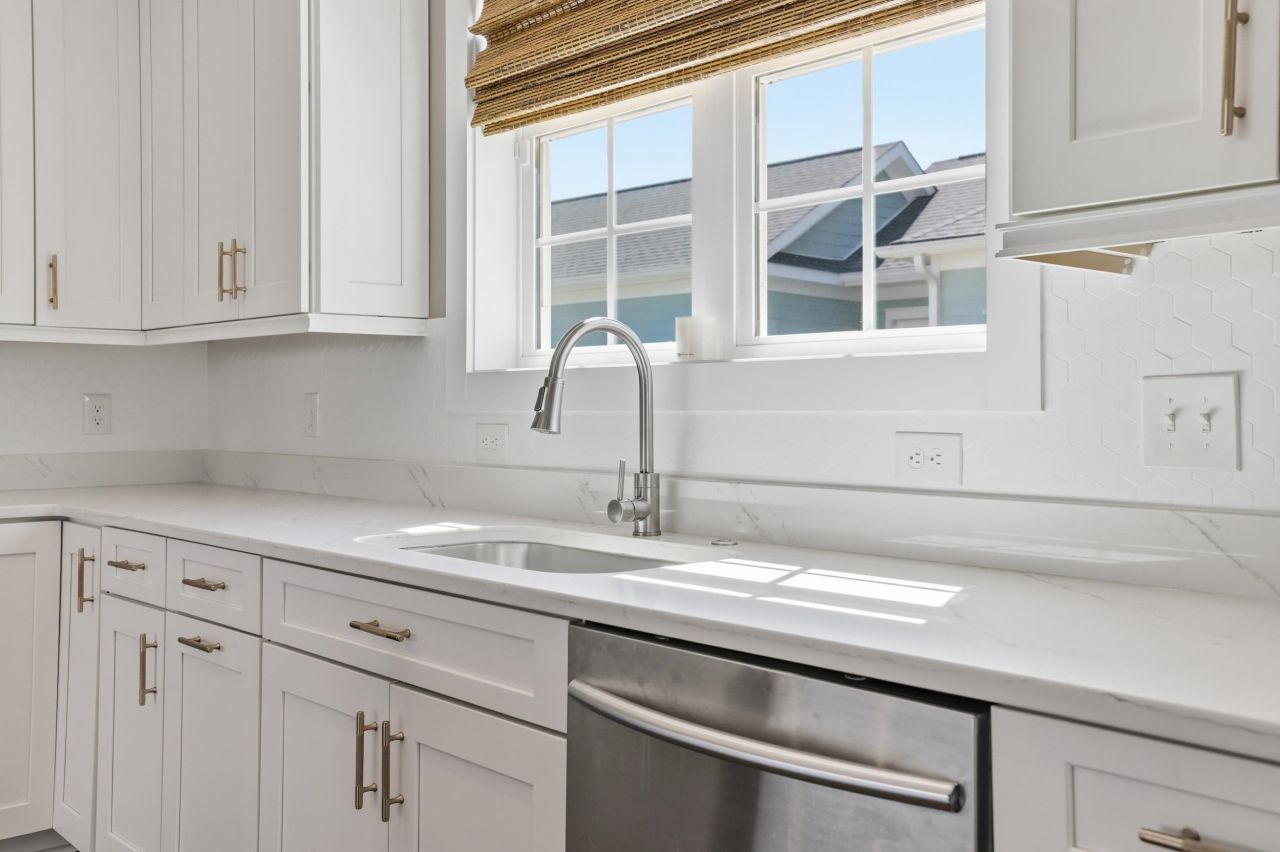 202 Spreading Oak Dr. Photo 17