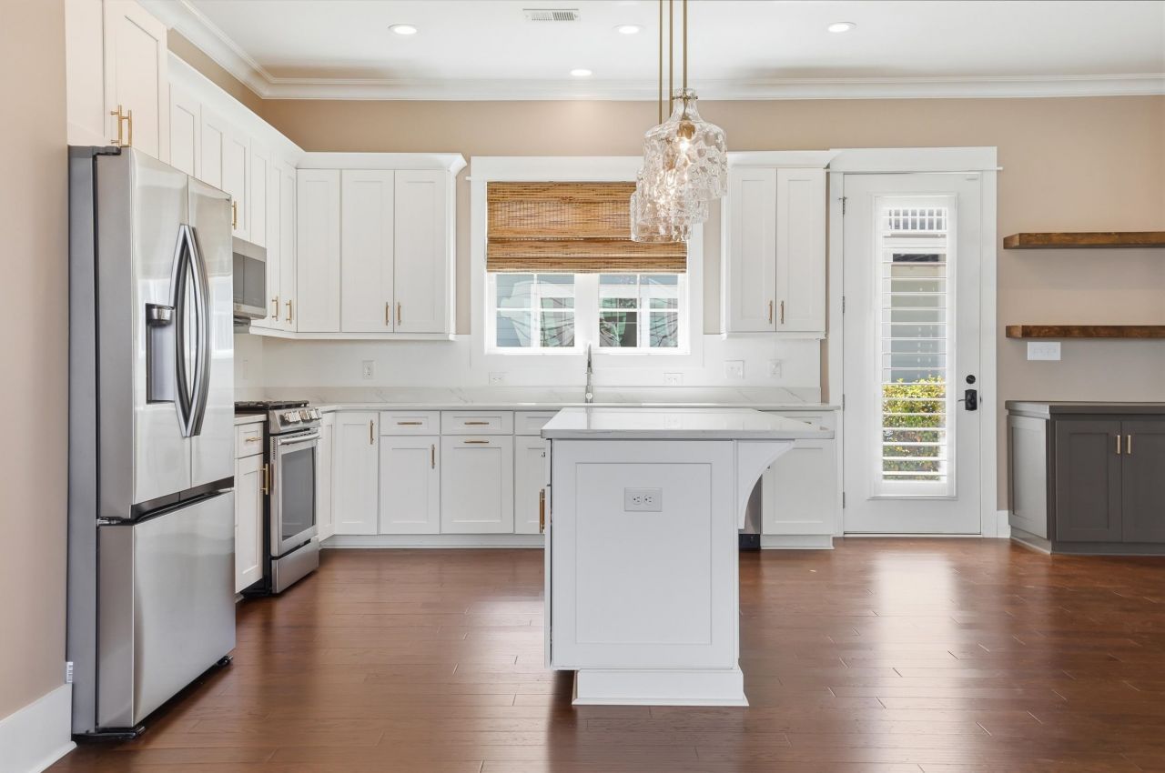 202 Spreading Oak Dr. Photo 19