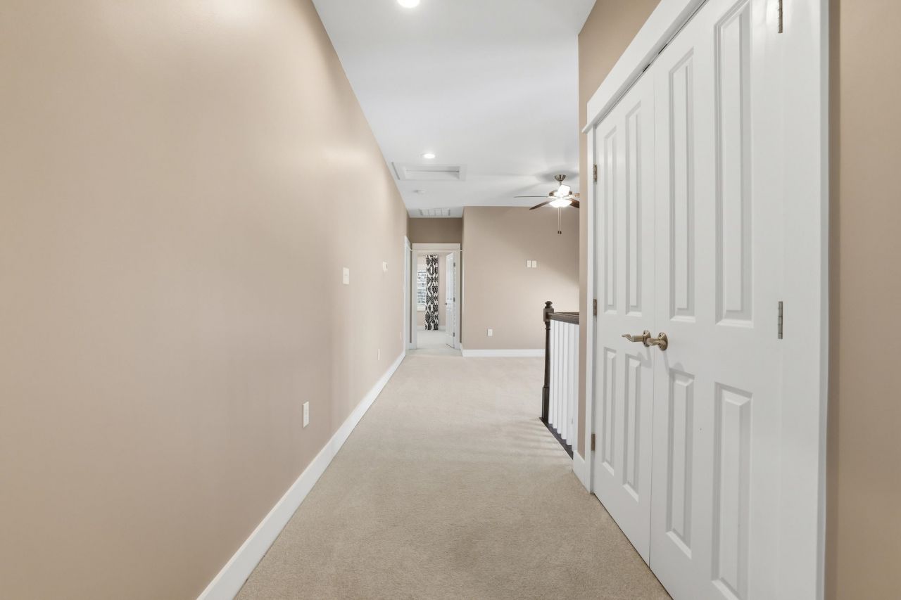 202 Spreading Oak Dr. Photo 34