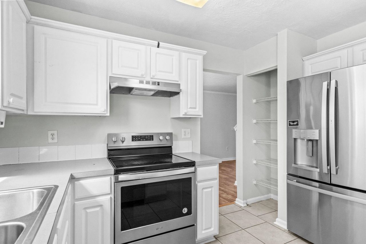 996 Silver Crest Dr. Photo 14