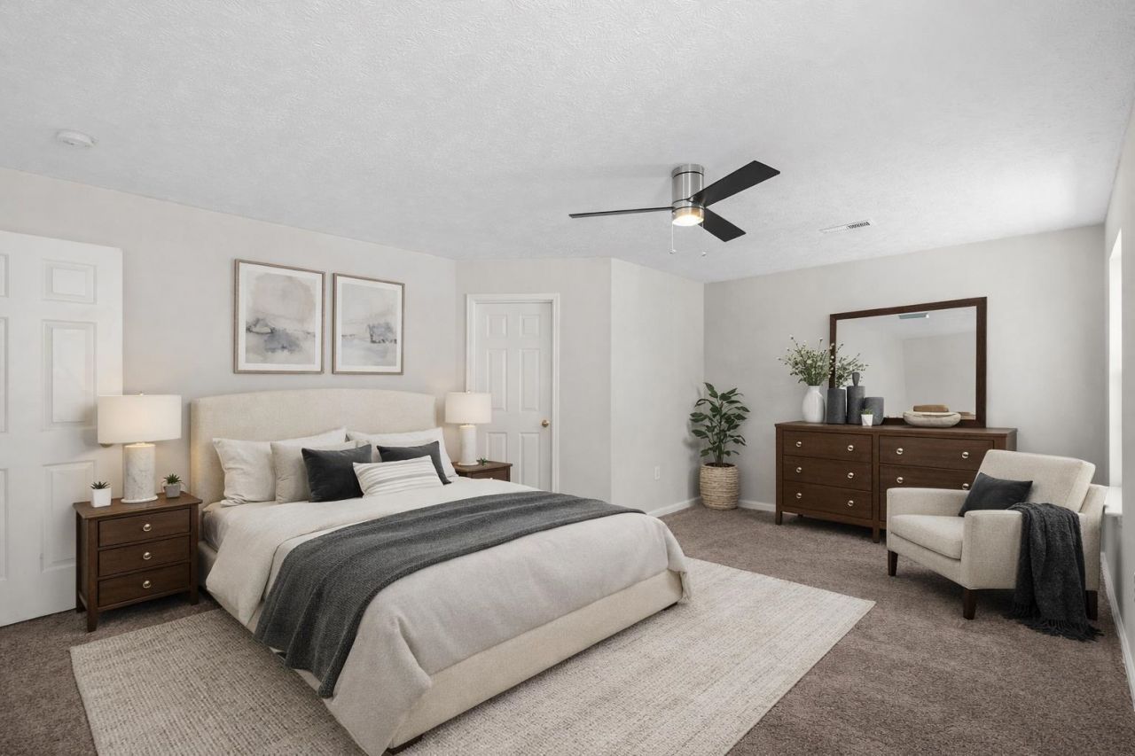 996 Silver Crest Dr. Photo 29