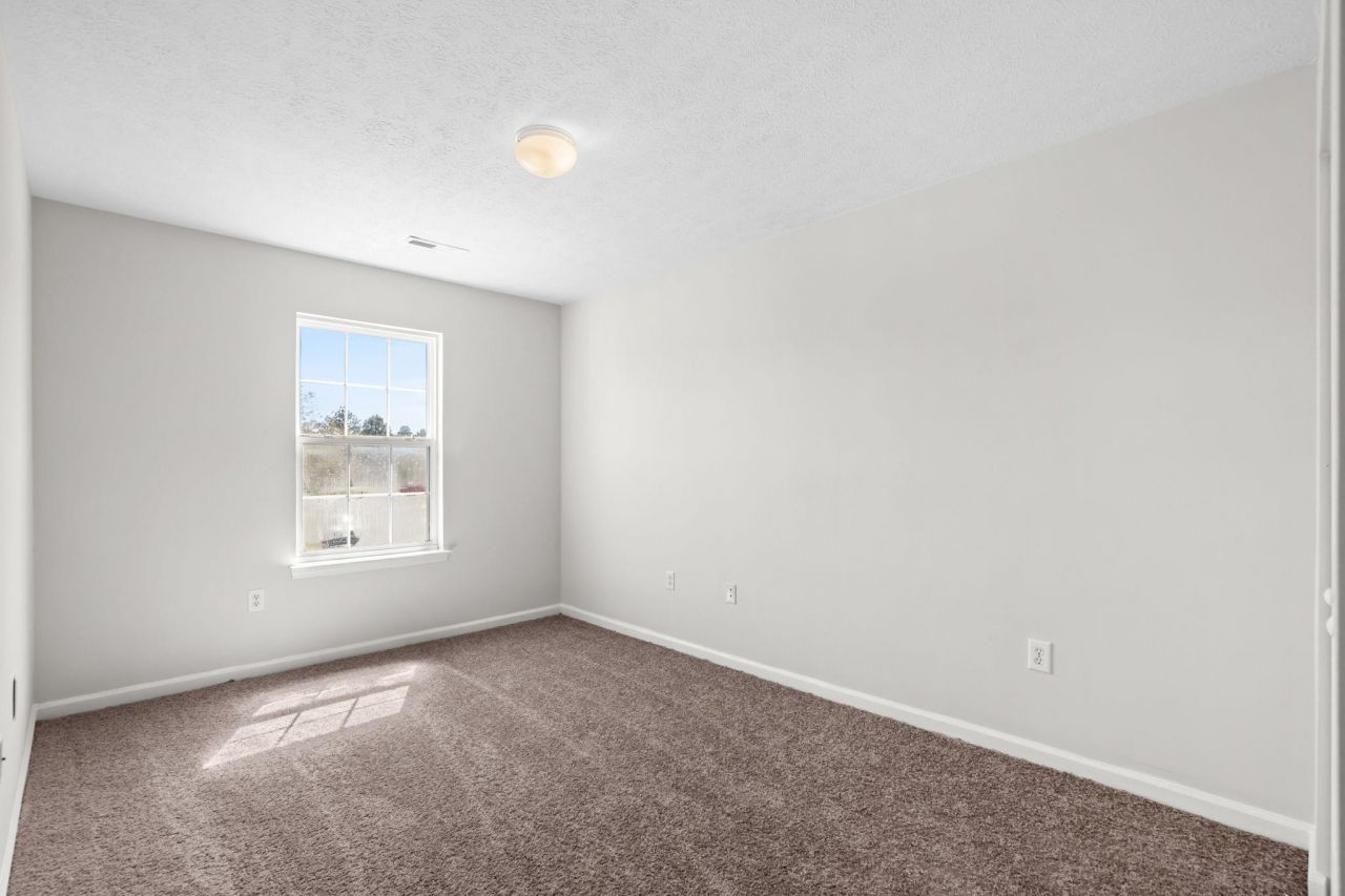 996 Silver Crest Dr. Photo 36