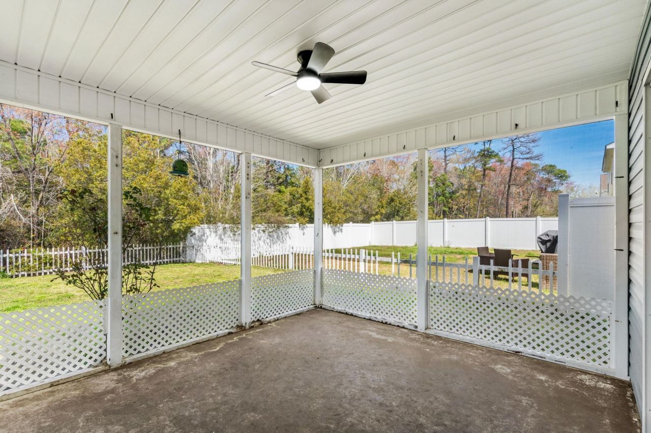 996 Silver Crest Dr. Photo 39