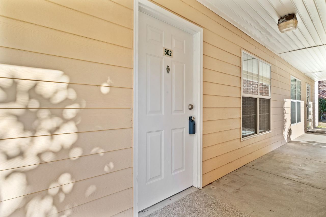 4243 Villas Dr. Photo 17