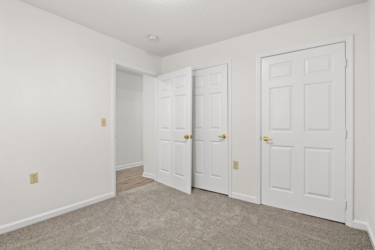 4243 Villas Dr. Photo 4