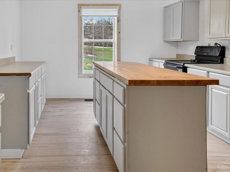 940 N High Street, Liberty Township, OH 45133 Photo 11