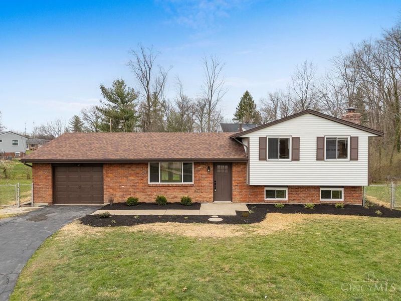 718 E Levitt Place, Union Twp, OH 45245 Photo 1