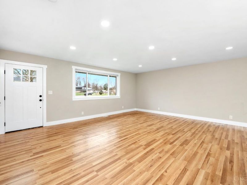 718 E Levitt Place, Union Twp, OH 45245 Photo 5