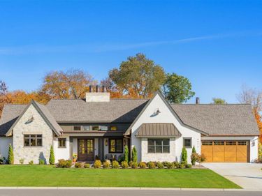 4972 Bridgevine Way, Independence, MN 55359