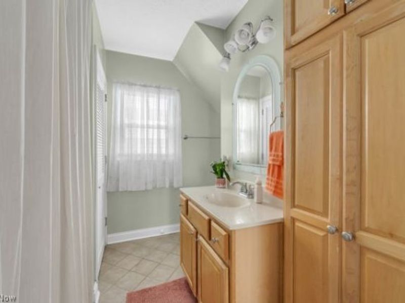 526 Clifford Avenue , Akron, OH 44301 Photo 13