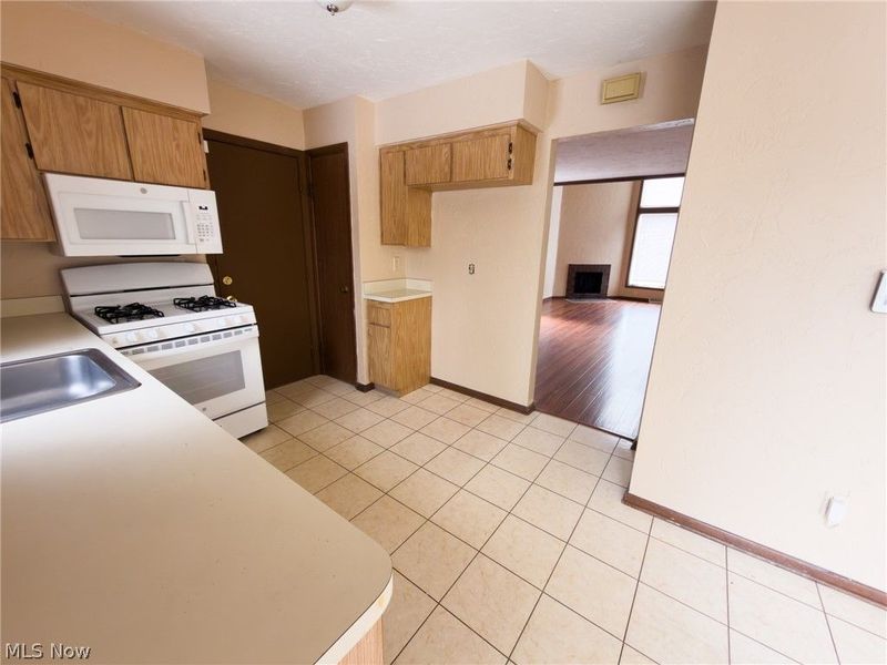 1363 Belvoir Mews , South Euclid, OH 44121 Photo 11