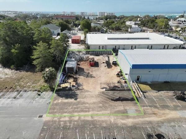 4 Commerce Drive, Destin, FL 32541